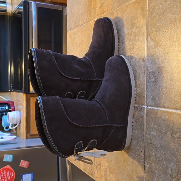 EMU Australia finest sheepskin lining - Picture 2 of 10